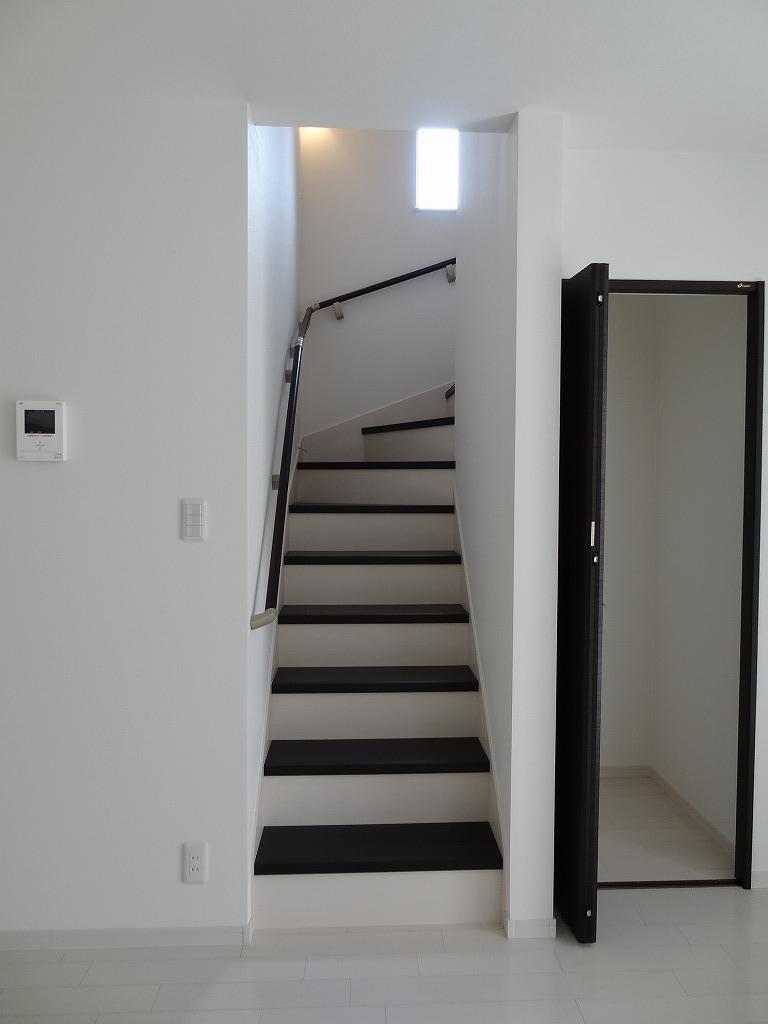 Living. It is a popular living stairs.