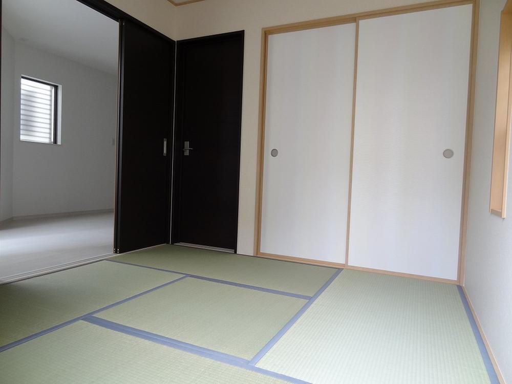 Other introspection. Japanese style room