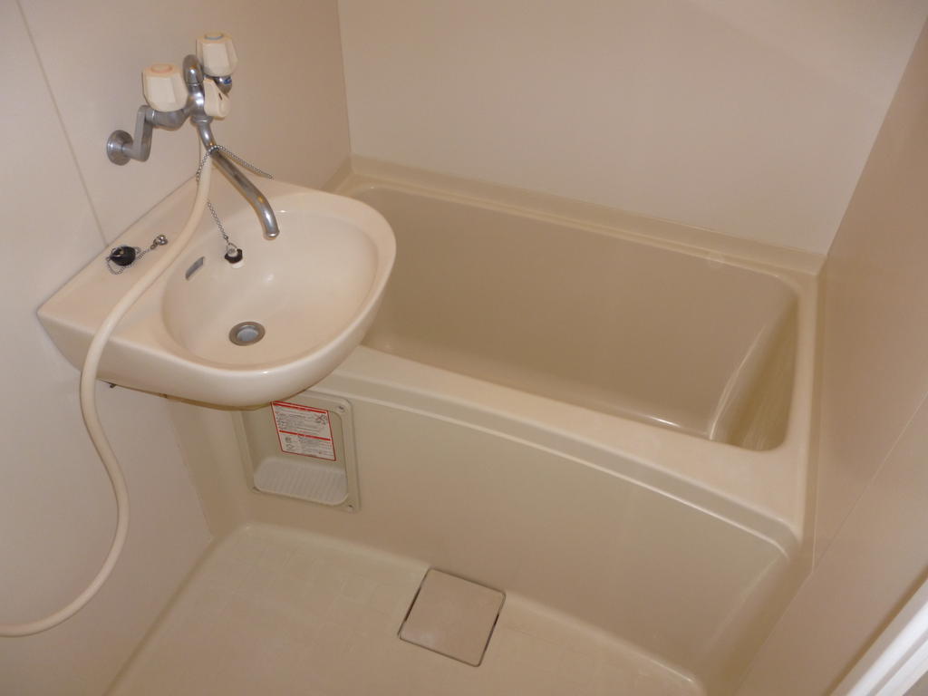 Bath.  ※ It has taken in a different property (image)