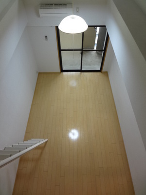 Living and room. Room viewed from the loft