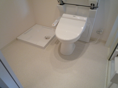 Toilet. Undressing space