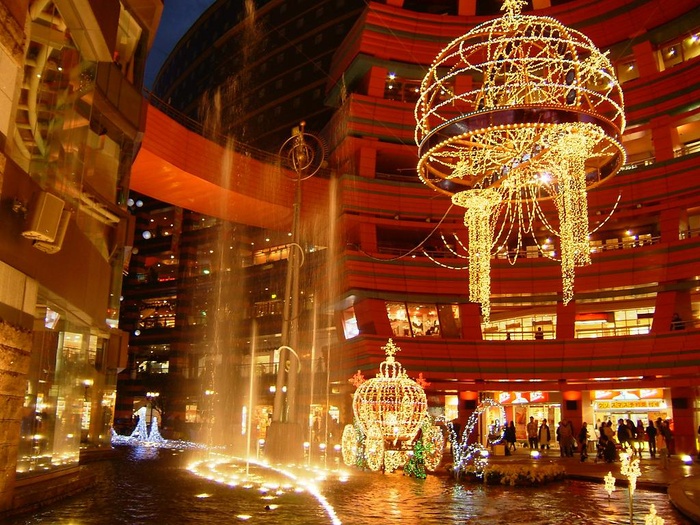 Shopping centre. Canal City Hakata to the (shopping center) 463m