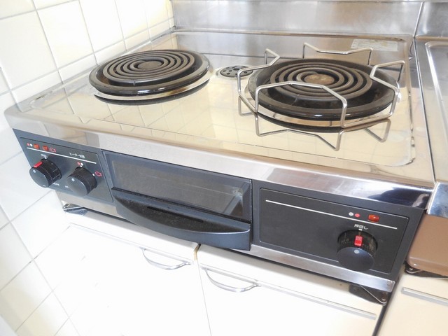 Other room space. Bake Even Osakana's a two-burner stove