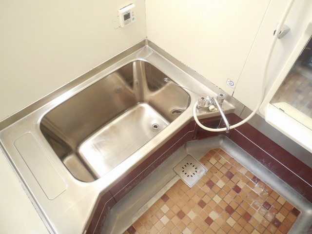 Bath. Why do not you take the tired modern bath