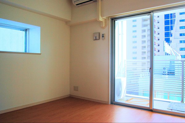 Other room space. Flooring