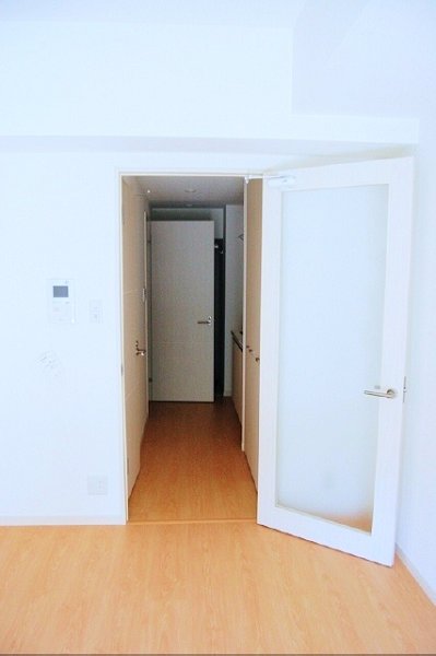 Other room space. Corridor