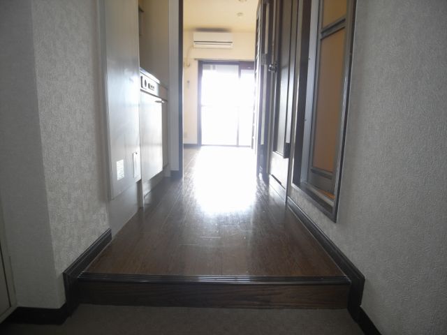 Entrance. Front door