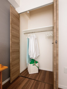 Receipt.  [Abundant storage space] Abundant storage space to realize the right man in the right place of storage