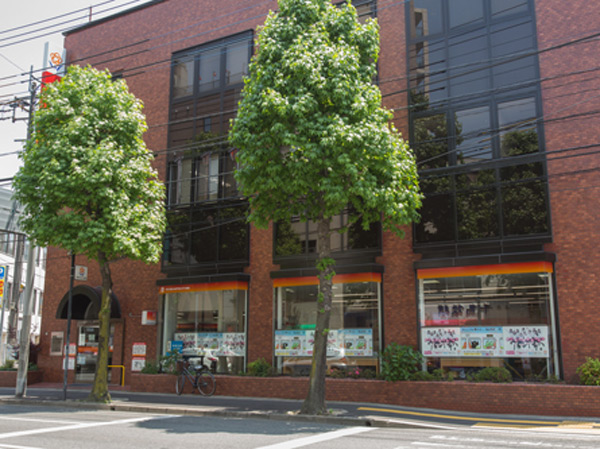 Surrounding environment. Nishi-Nippon City Bank Zatsushonokuma branch (about 720m / A 9-minute walk)