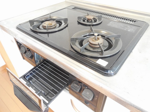 Kitchen. It also attached fish grill