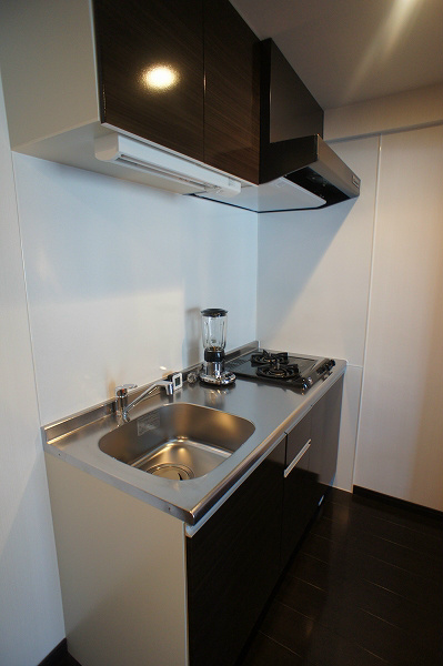 Kitchen. 2 lot gas stoves with a kitchen, It is the top storage is happy ☆ 