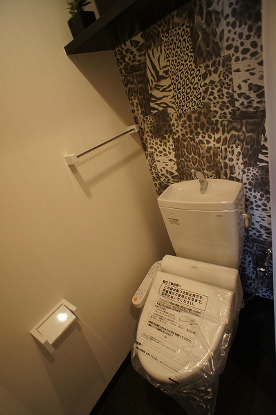 Entrance. Warm water washing toilet seat ☆ 