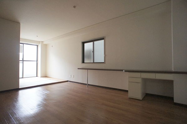 Other room space. Western style room