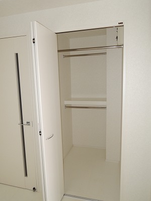 Receipt. closet Another Room No. reference photograph