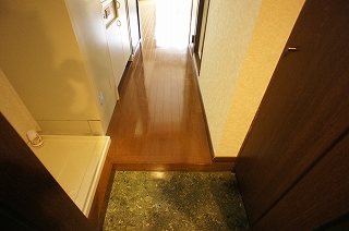 Entrance. Walk from Hakata Station 12 minutes!