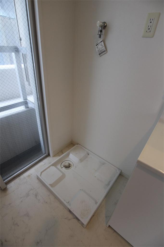 Other Equipment. Indoor Laundry Storage Same building reference photo