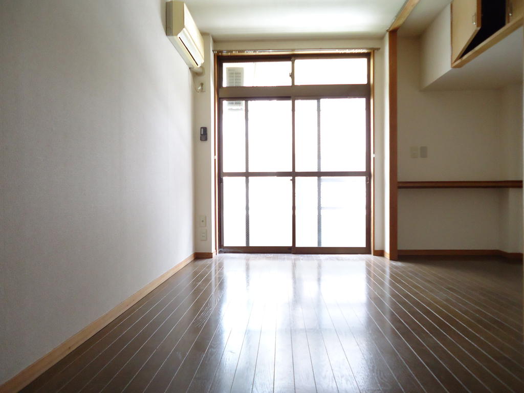 Living and room. A bright room