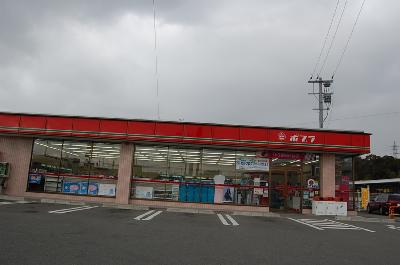 Convenience store. 200m to poplar (convenience store)
