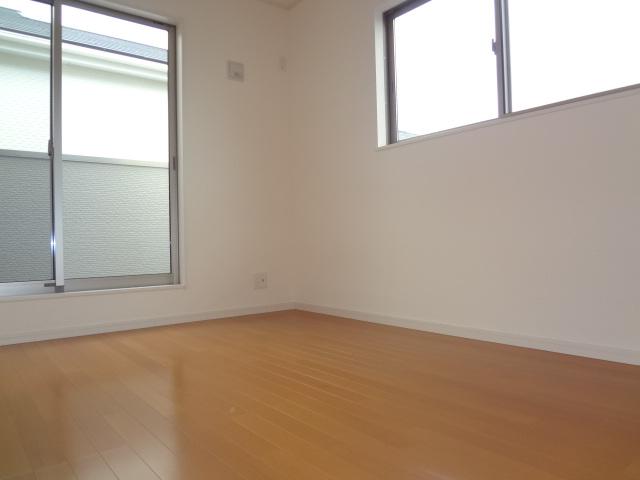 Non-living room. Indoor (12 May 2013) Shooting