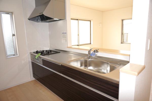 Kitchen. Indoor (12 May 2013) Shooting