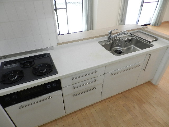 Kitchen. 3-neck system Kitchen