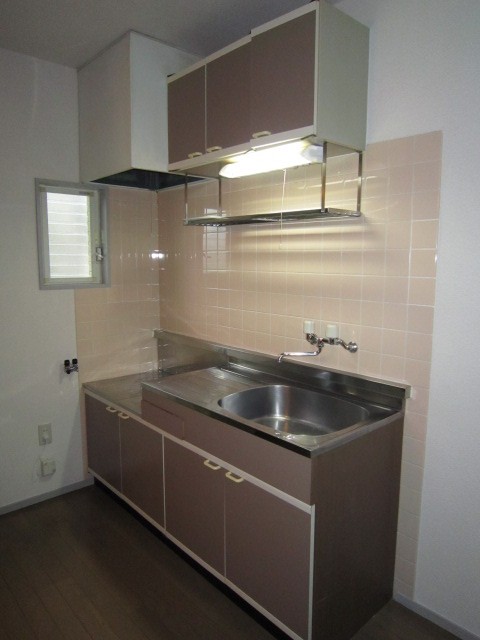 Kitchen. Two-burner gas stove installation Allowed ☆ 