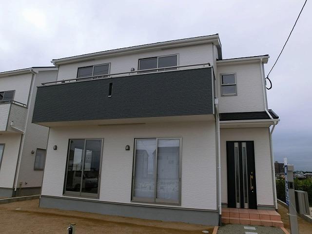 Same specifications photos (appearance). Car space 2 cars! (Same specifications photo)