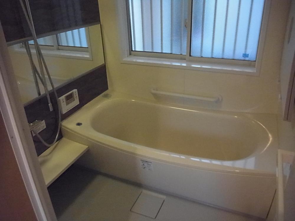 Bathroom. Indoor (11 May 2013) Shooting