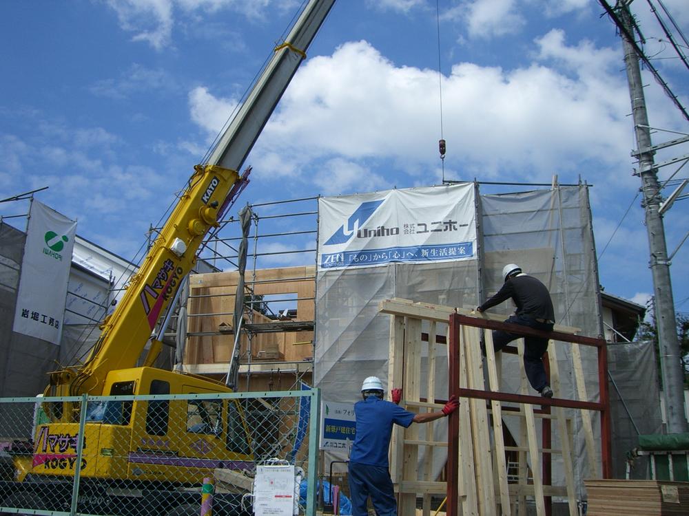 Construction ・ Construction method ・ specification. It is a method to support the structure on the wall. Order to keep the structure in terms, It is also said to increase airtightness excellent earthquake resistance.