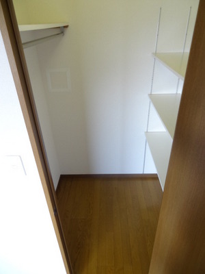 Other Equipment. Walk-in closet