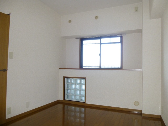 Other room space. bedroom