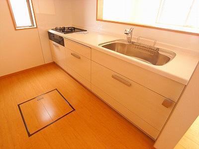 Kitchen. ※ The photograph is a property of the same manufacturer and construction.