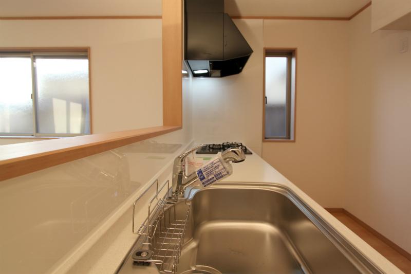 Same specifications photo (kitchen)