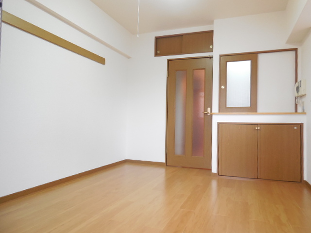 Living and room. Day good