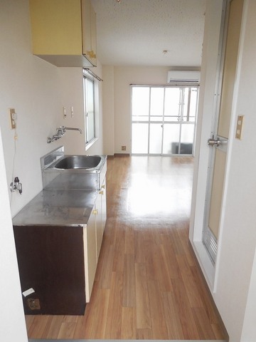 Entrance. It will start a new life from here