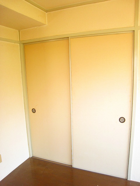 Receipt. Storage space