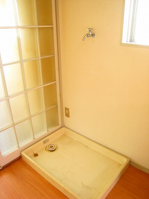 Other Equipment. There yard indoor washing machine!