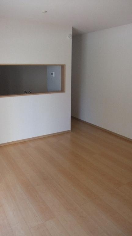 Same specifications photos (living). It is different from the real thing.