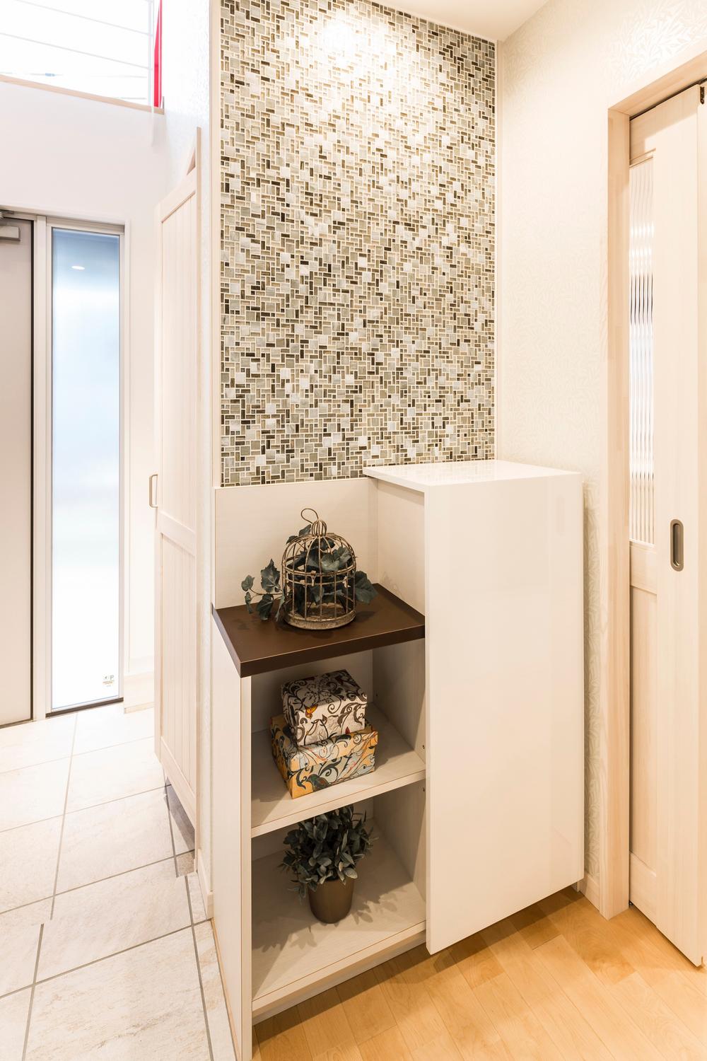 Building plan example (introspection photo). From the front door in the middle of the LDK, Small items Space. Actually caught ・ ・ ・ . Please discover on site! !