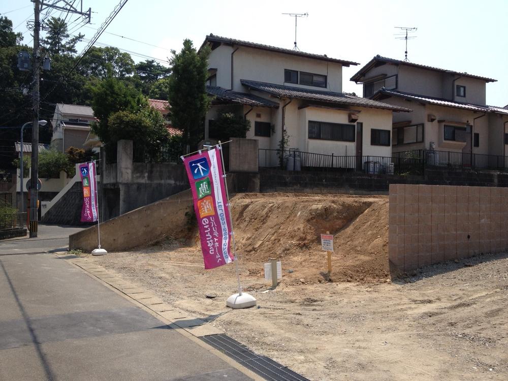 Local photos, including front road. Local (August 2013) Shooting