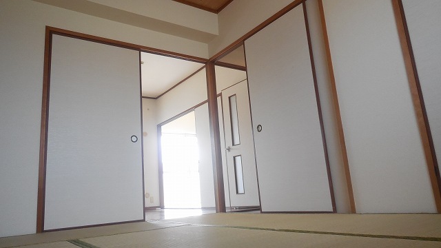 Other room space. The light in the room