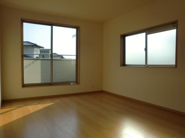 Non-living room. 2 Kaiyoshitsu