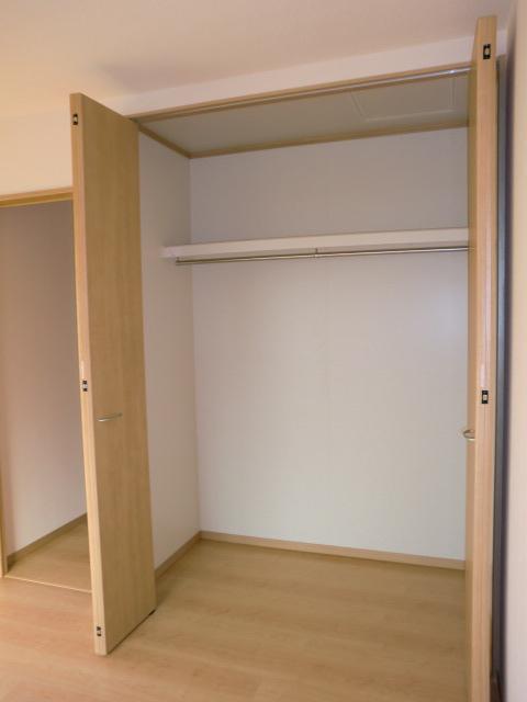 Receipt. Closet with depth