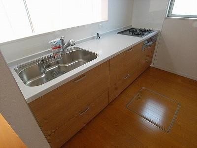 Kitchen.  [The photograph is a property of the same manufacturer and construction] System kitchen. Since the gas stove is a three-necked, Convenient to your cooking!