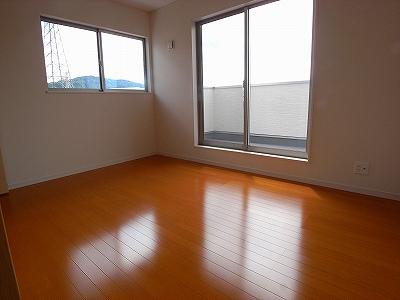 Non-living room. The photograph is a property of the same manufacturer and construction