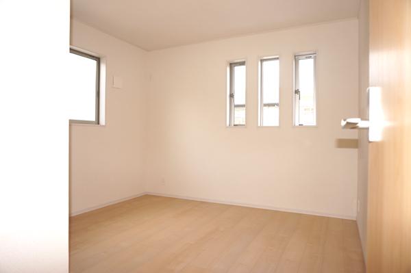 Non-living room. Indoor (12 May 2013) Shooting