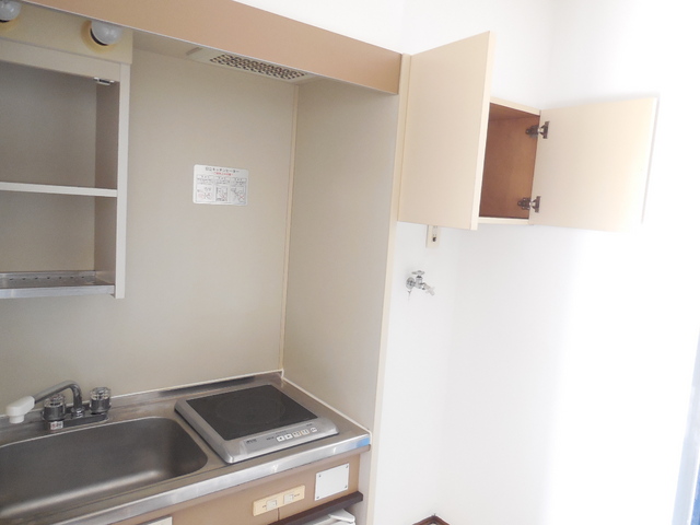 Other room space. Upper receiving