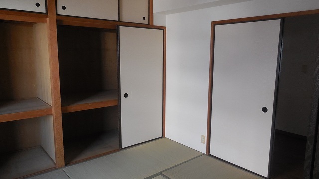 Living and room. Large storage