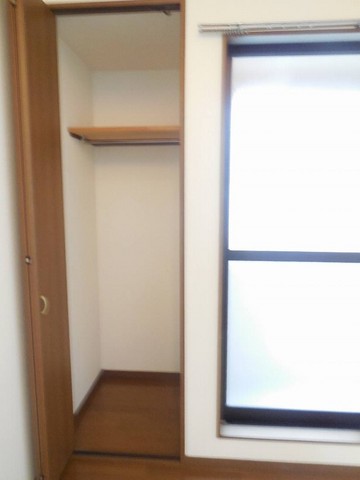 Other room space. Closet type