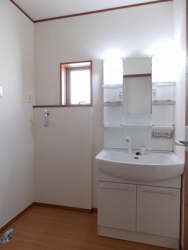 Wash basin, toilet. Washroom The window is also available wind as good ◆ It becomes the same specification photo ◆